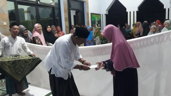 PERINGATAN 10 MUHARRAM DAN SANTUNAN ANAK YATIM DAN JOMPO DI MASJID AL MA'SUM, DUKUH MENTASARI, DESA TANJUNGSARI